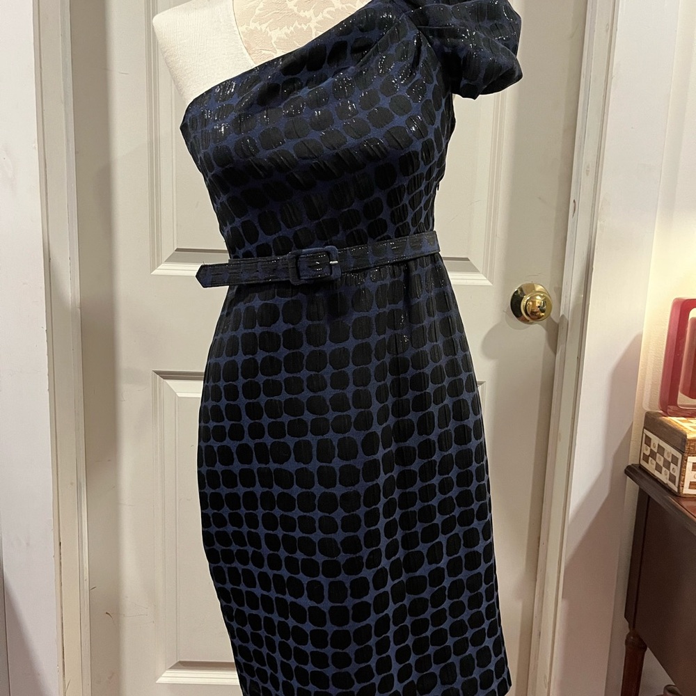 Elegant One-Shoulder Black Dress
